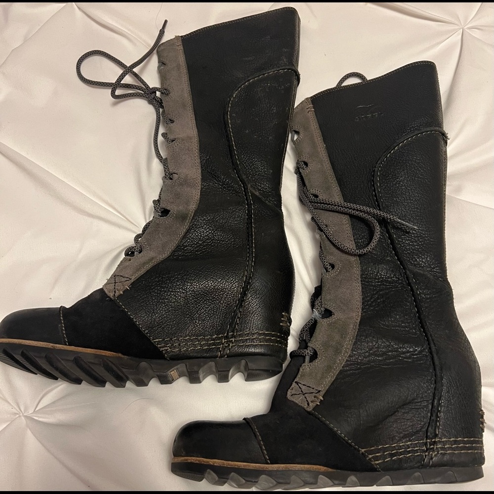 Sorel wedge lace-up boots